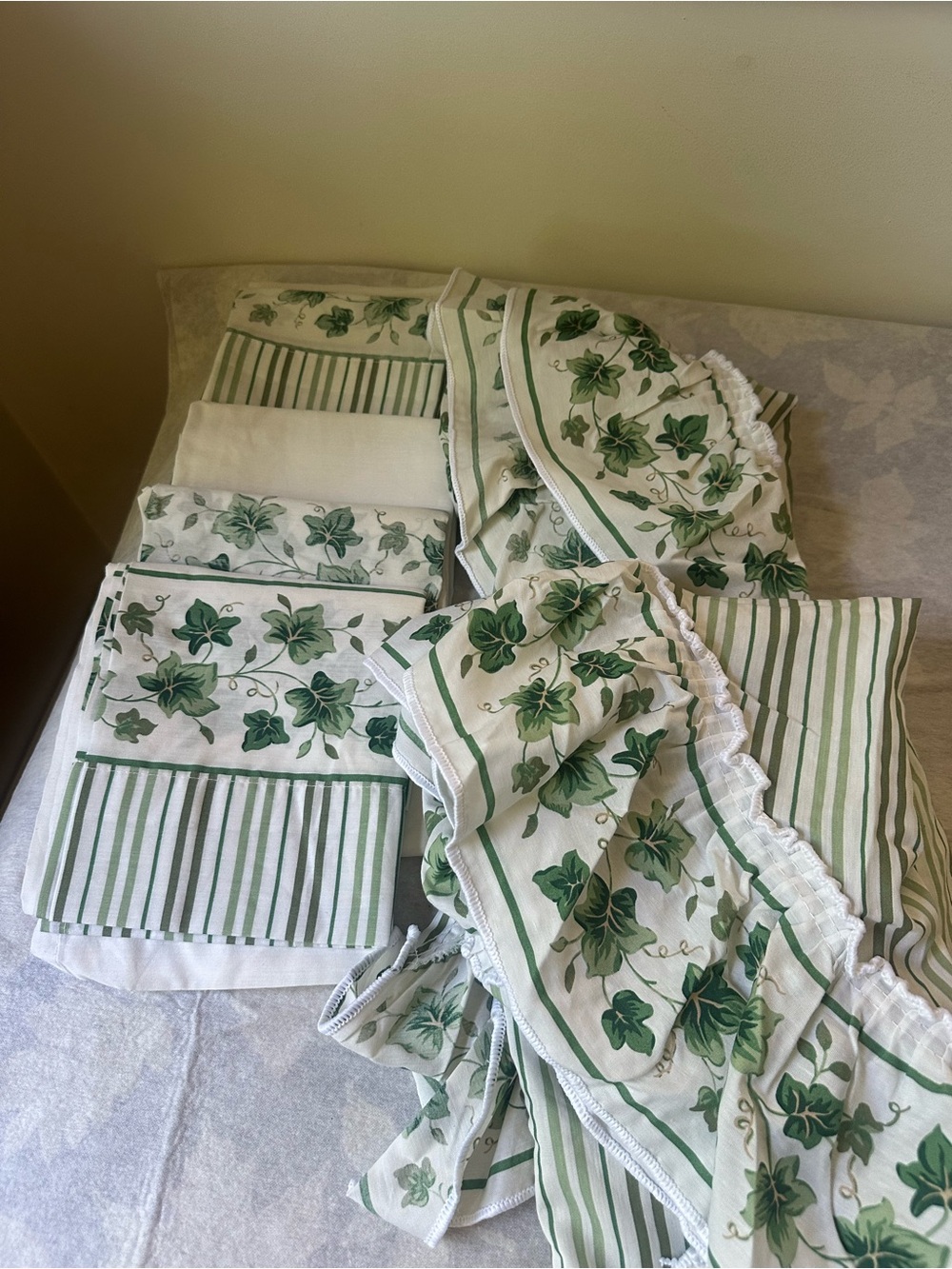 Green Ivy Border Printed Curtain Panels and Valences - Picture 6 of 6